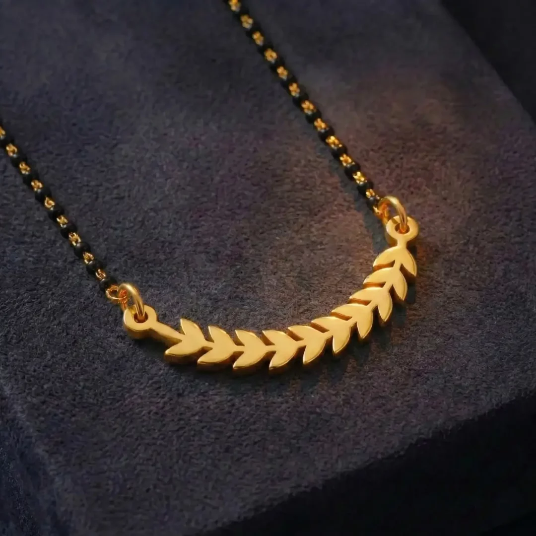 Round Leaf Necklace - Zyka