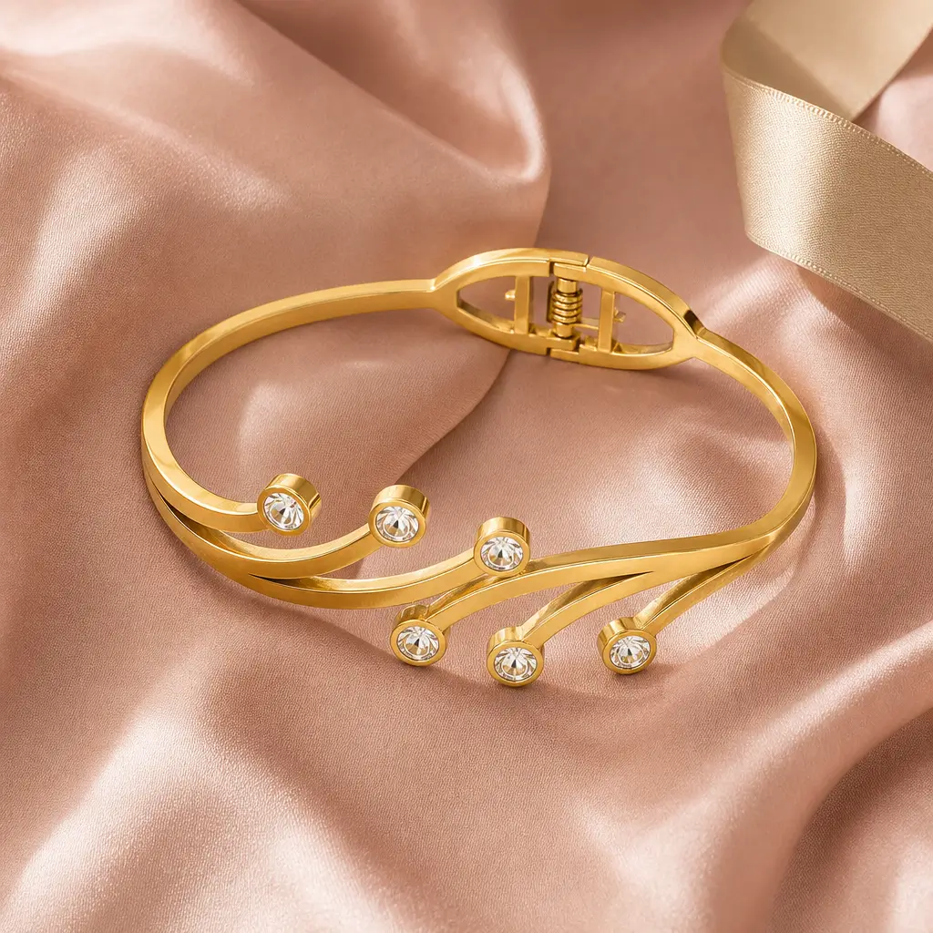 Golden Sparkle Bracelet with 6 Stones - On pink fabric Golden Sparkle Bracelet with 6 Stones on pink fabric